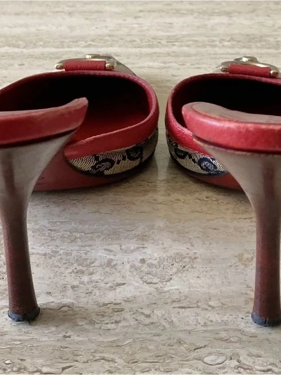 Gucci Navy GG Canvas Pointed Mules with Red Trim and Gold Hardware - Picture 3 of 10